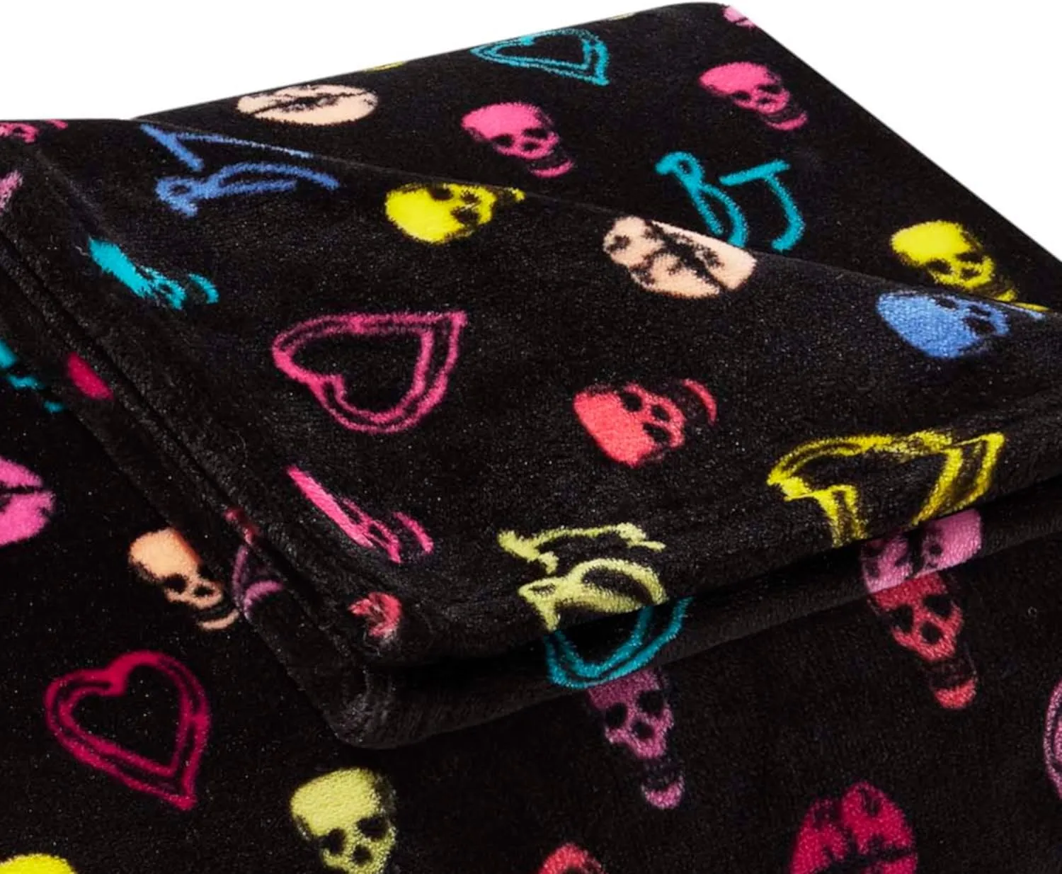 Betsey Johnson Home | Plush Collection | Throw - Ultra-Soft & Cozy Fleece, Lightweight & Luxuriously Warm, Perfect for Bed or Couch, Betsey Signature 50 x 70