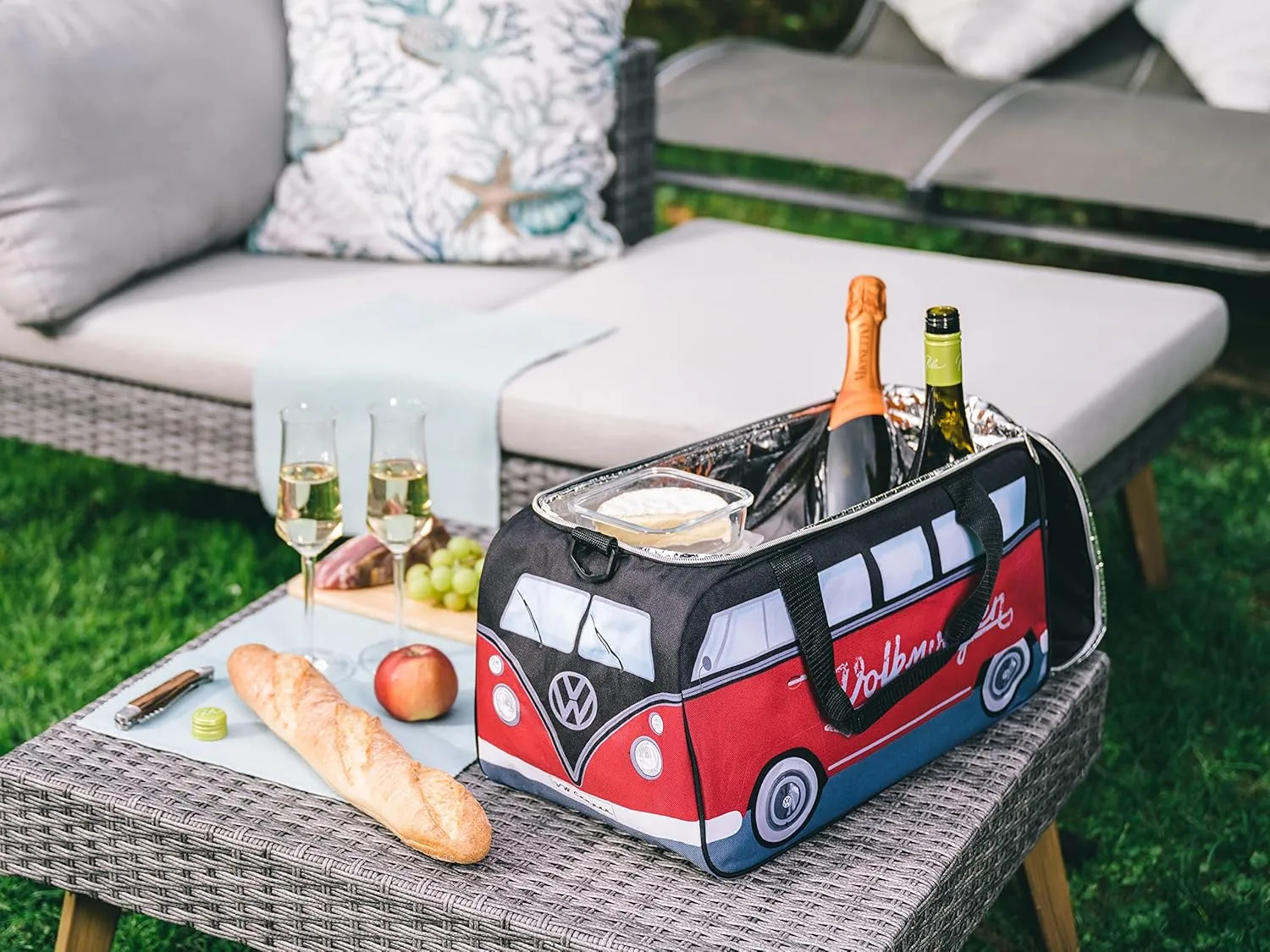 BRISA VW Collection - Volkswagen Insulated Cool-Warm Thermo Picnic Lunch Bag Box for Food in T1 Bus Design (25 Liters/6.6 Gallons)