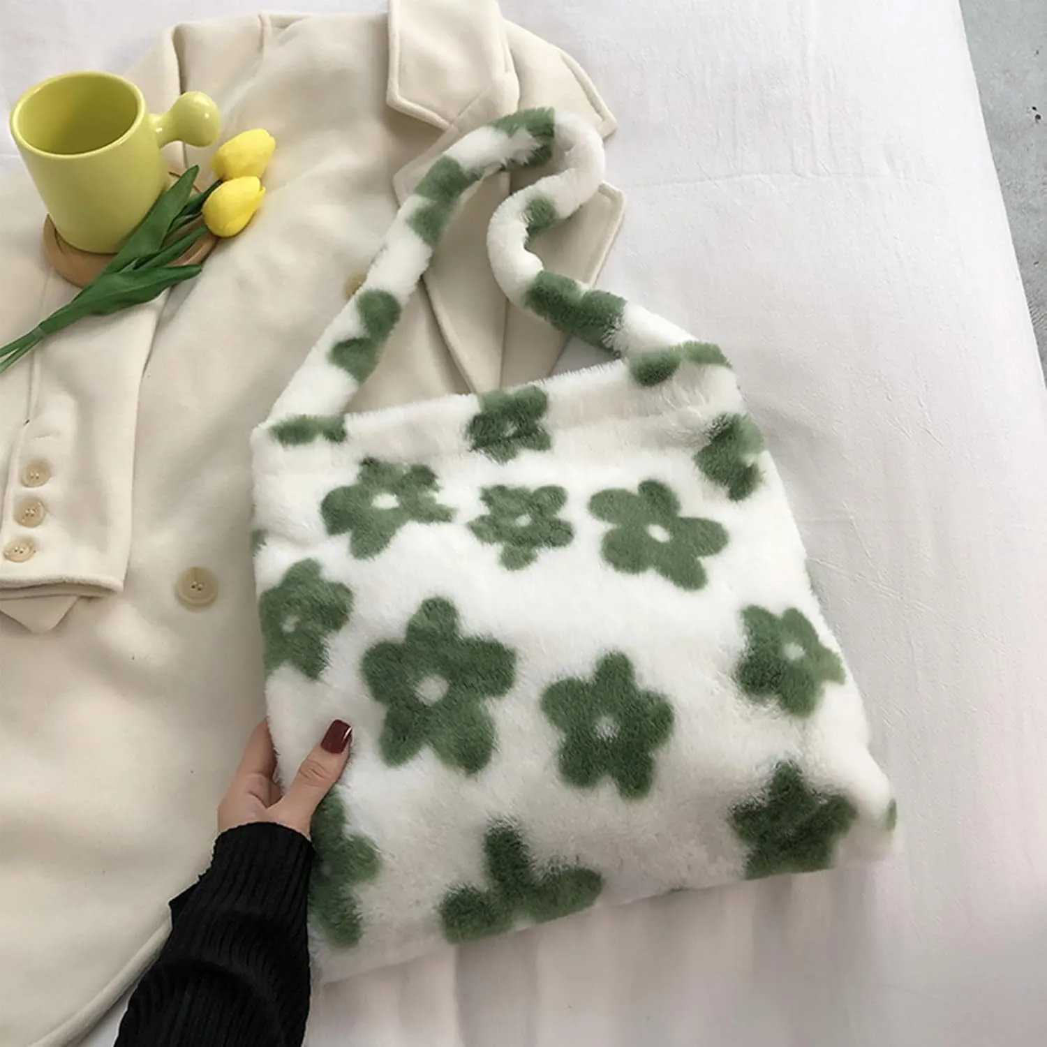 Fluffy Tote Bag Cute Plush Underarm Bag Y2K Furry Flower Heart Fuzzy Shoulder Bag for Women Autumn Winter