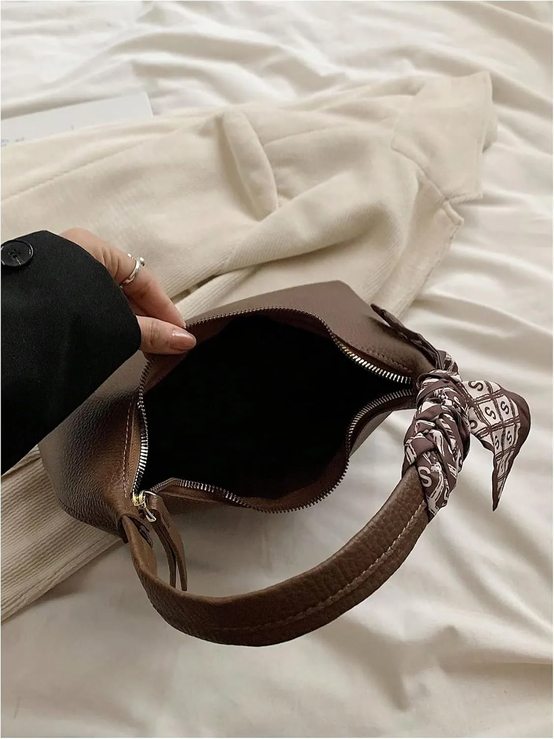 OYOANGLE Women's Minimalist Leather Shoulder Bags Retro Zipper Top Handle Handbags Casual Square Hobo Bags