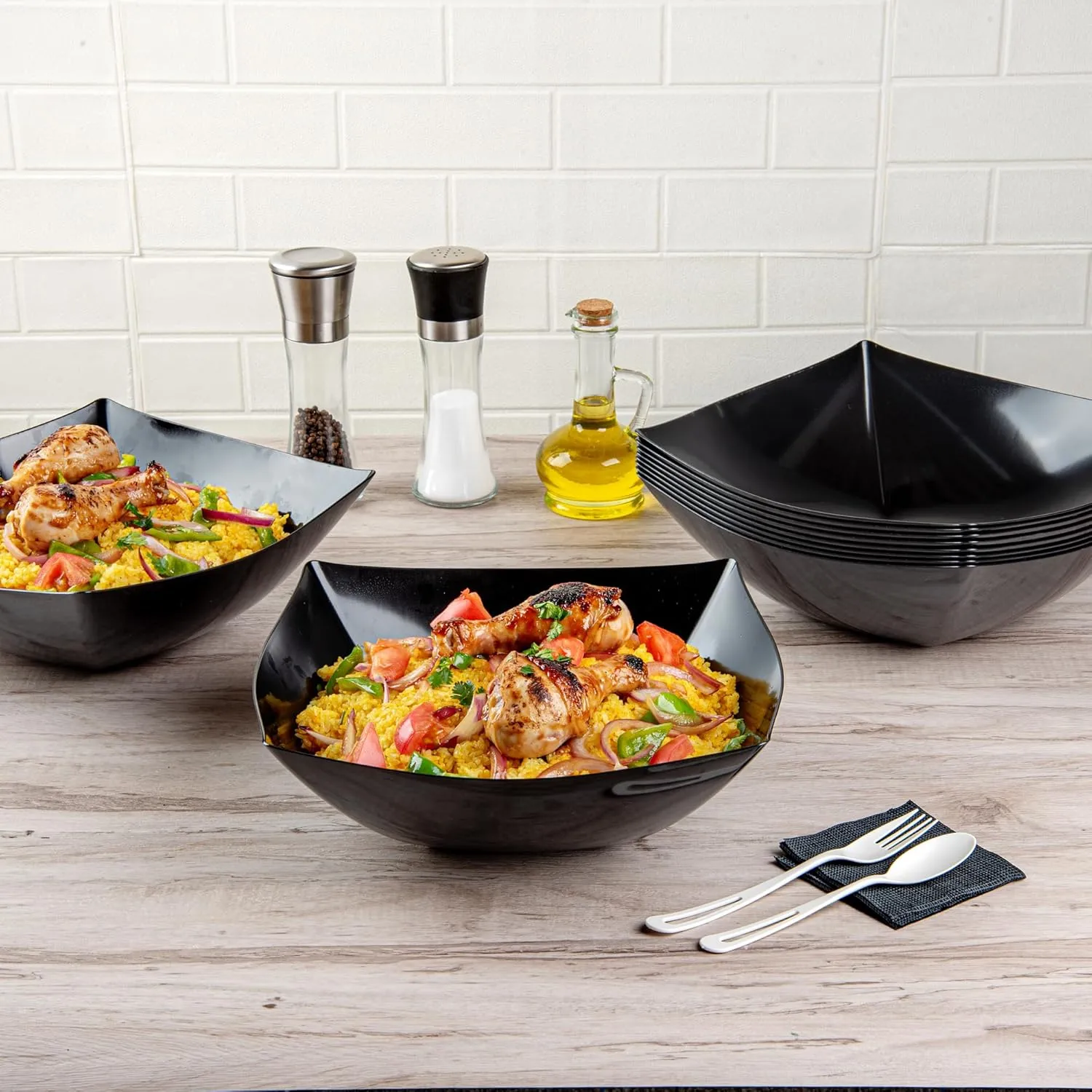 Restaurantware Moderna 128 Ounce Fancy Plastic Bowls 10 Square Disposable Salad Bowls - Durable Heavy-duty Black Plastic Bowls For Warm And Cold Foods