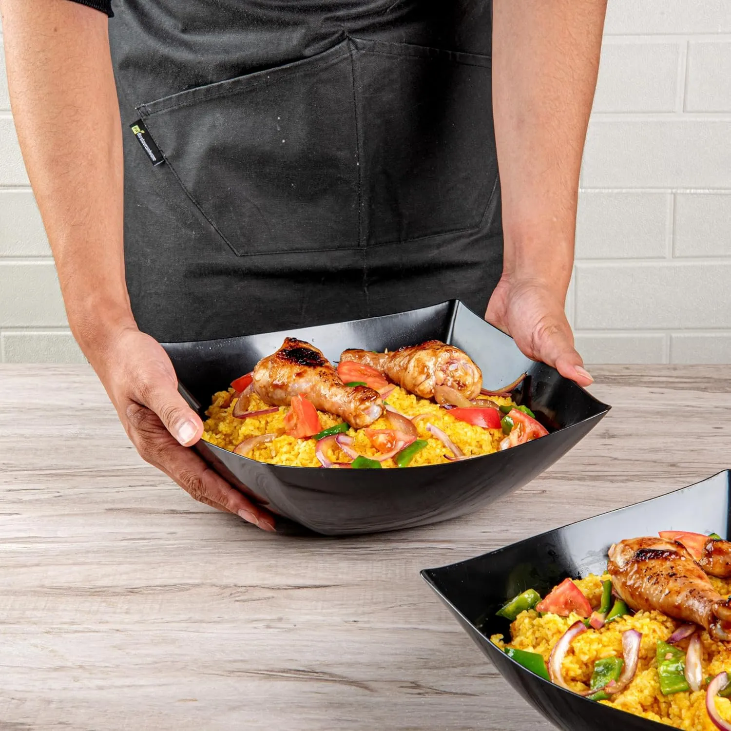 Restaurantware Moderna 128 Ounce Fancy Plastic Bowls 10 Square Disposable Salad Bowls - Durable Heavy-duty Black Plastic Bowls For Warm And Cold Foods