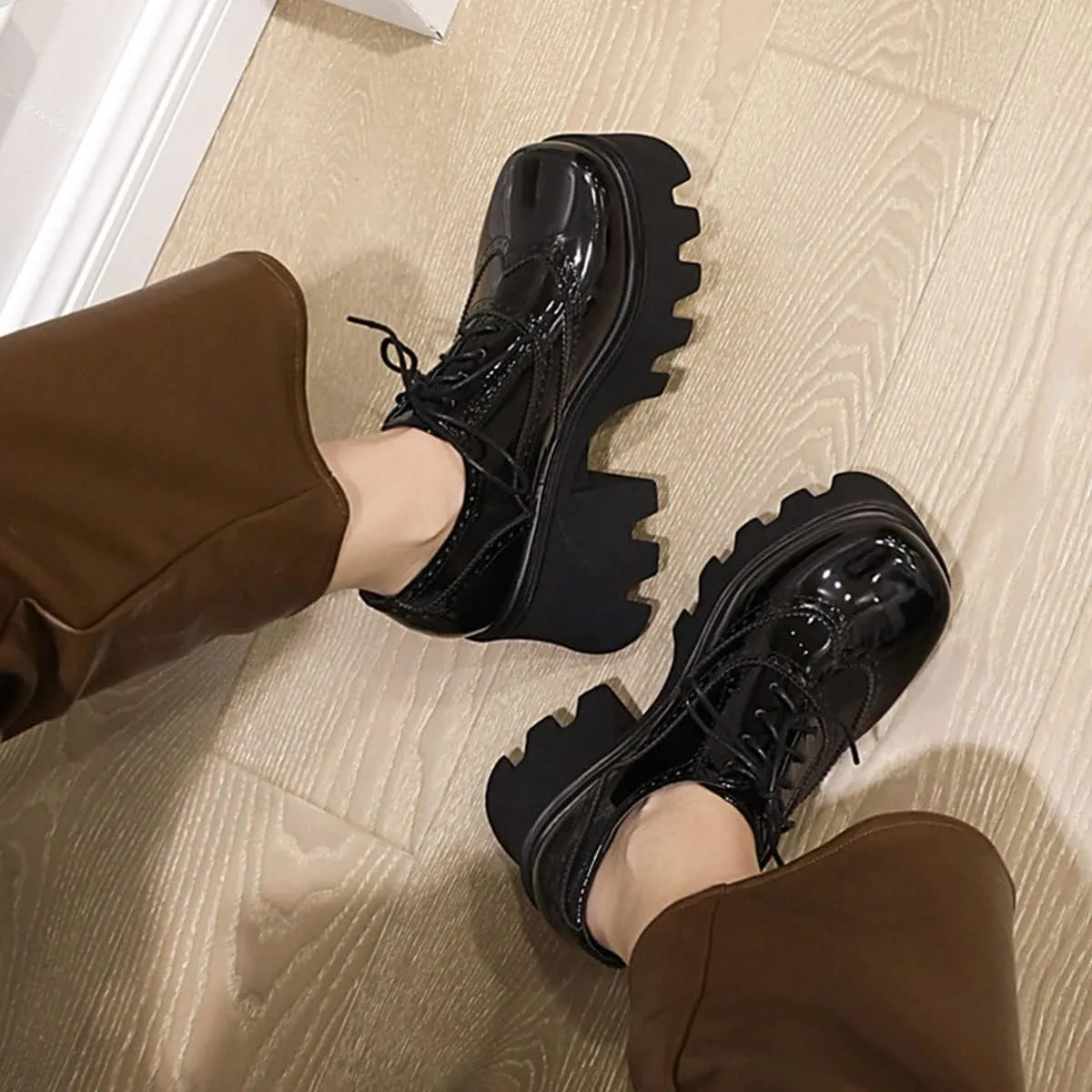 SHEMEE Women's Chunky Platform Patent Leather Oxfords Pumps Vintage Wingtip Lace Up Block High Heel Square Toe Gothic Brogue Shoes