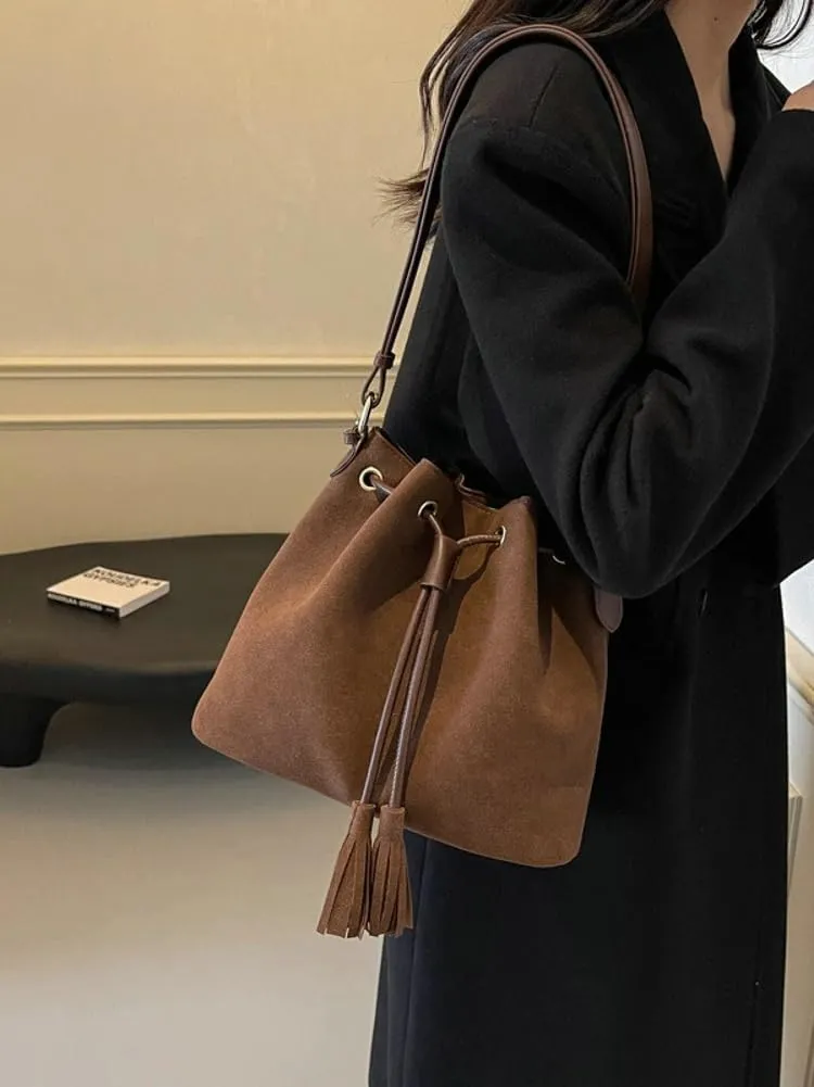 Suede Hobo Bags for Women Slouchy Bucket Bags for Women Retro Crossbody Purse Suede Office Tote Handbag for Daily Use 2024