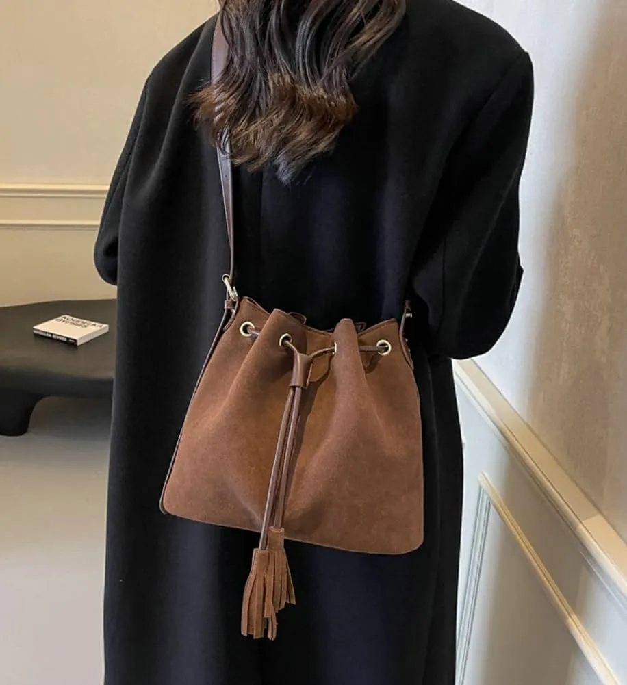 Suede Hobo Bags for Women Slouchy Bucket Bags for Women Retro Crossbody Purse Suede Office Tote Handbag for Daily Use 2024