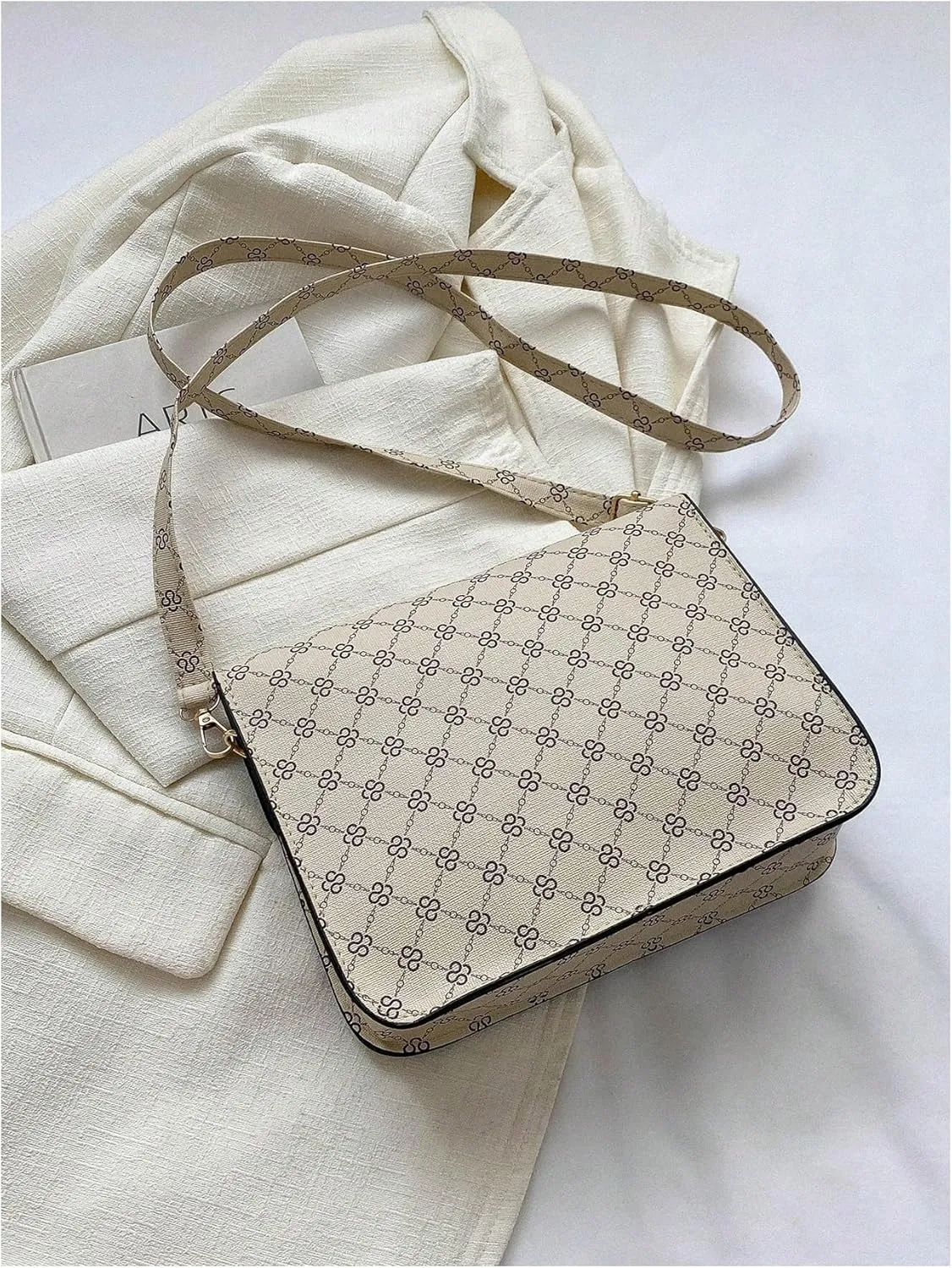 SweatyRocks Women's PU Leather Geo Pattern Crossbody Bag Flap Magnet Small Square Handbag with Adjustable Strap