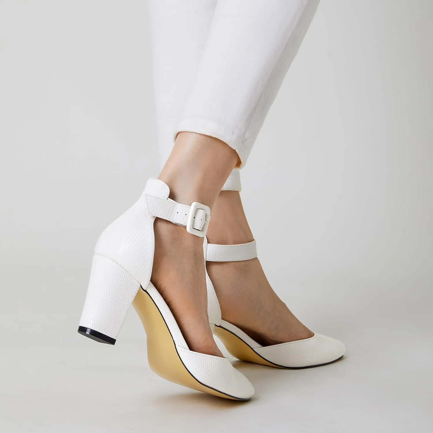 Trary Heels for Women, Low Heel Closed Round Toe Chunky Block Nude Heels Adjustable Ankle Strap Comfy Pumps Shoes Black Heels for Women Versatility Heels Wedding Daily Dressy 2.75" Heels