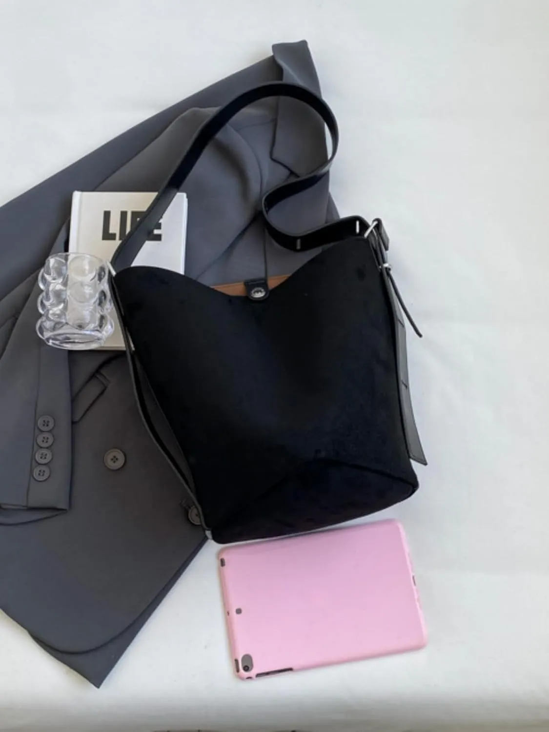 Women Suede Bucket Bag 2025 Fall Bags Trendy Brown Tote Vintage Shoulder Handbag with Pouch Work Purses