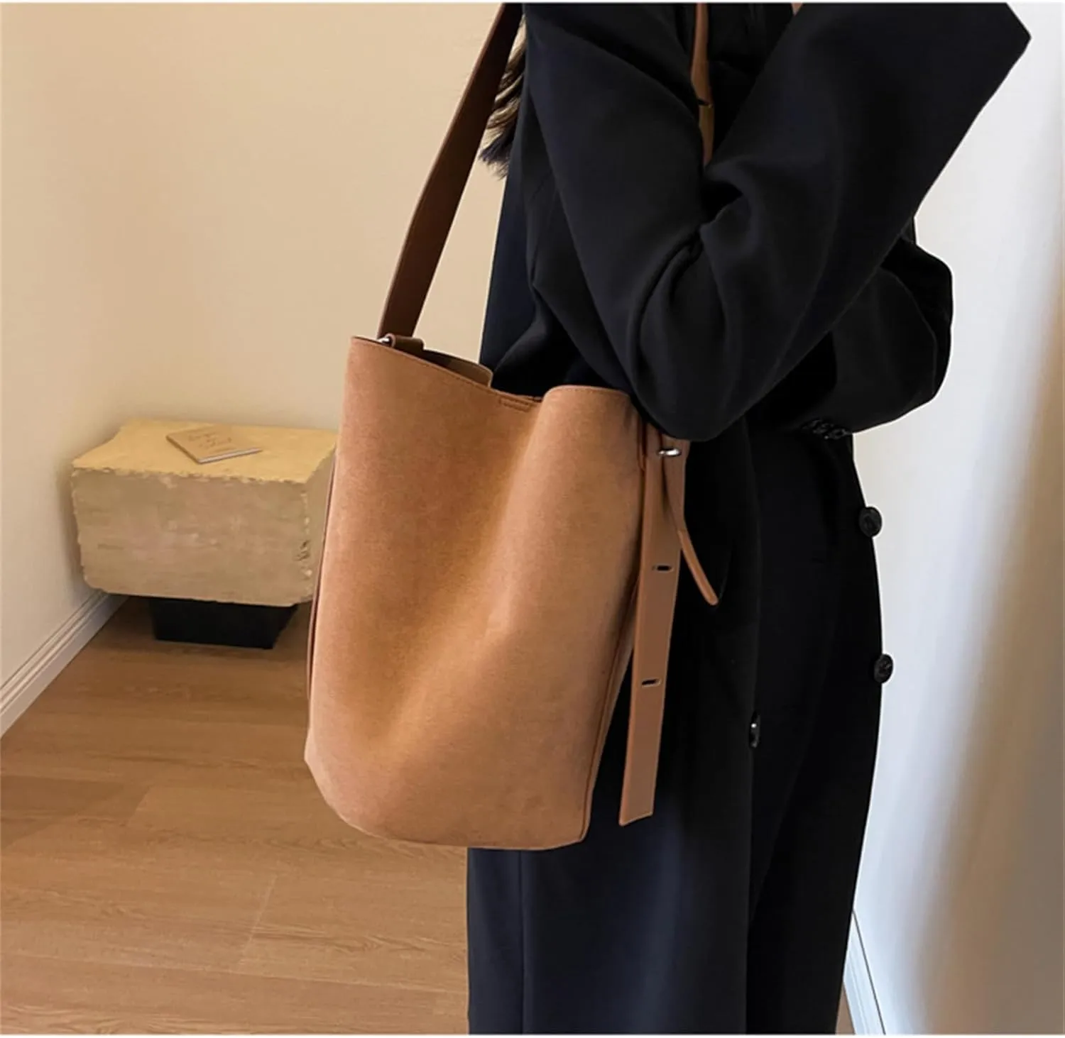 Women Suede Bucket Bag 2025 Fall Bags Trendy Brown Tote Vintage Shoulder Handbag with Pouch Work Purses