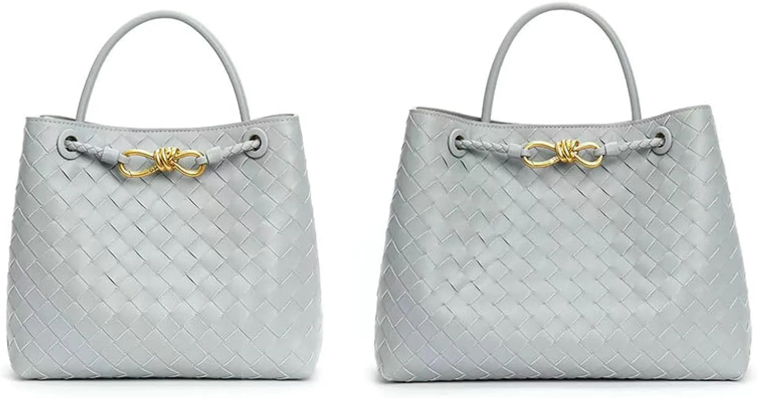 Women's quilted leather shoulder bag