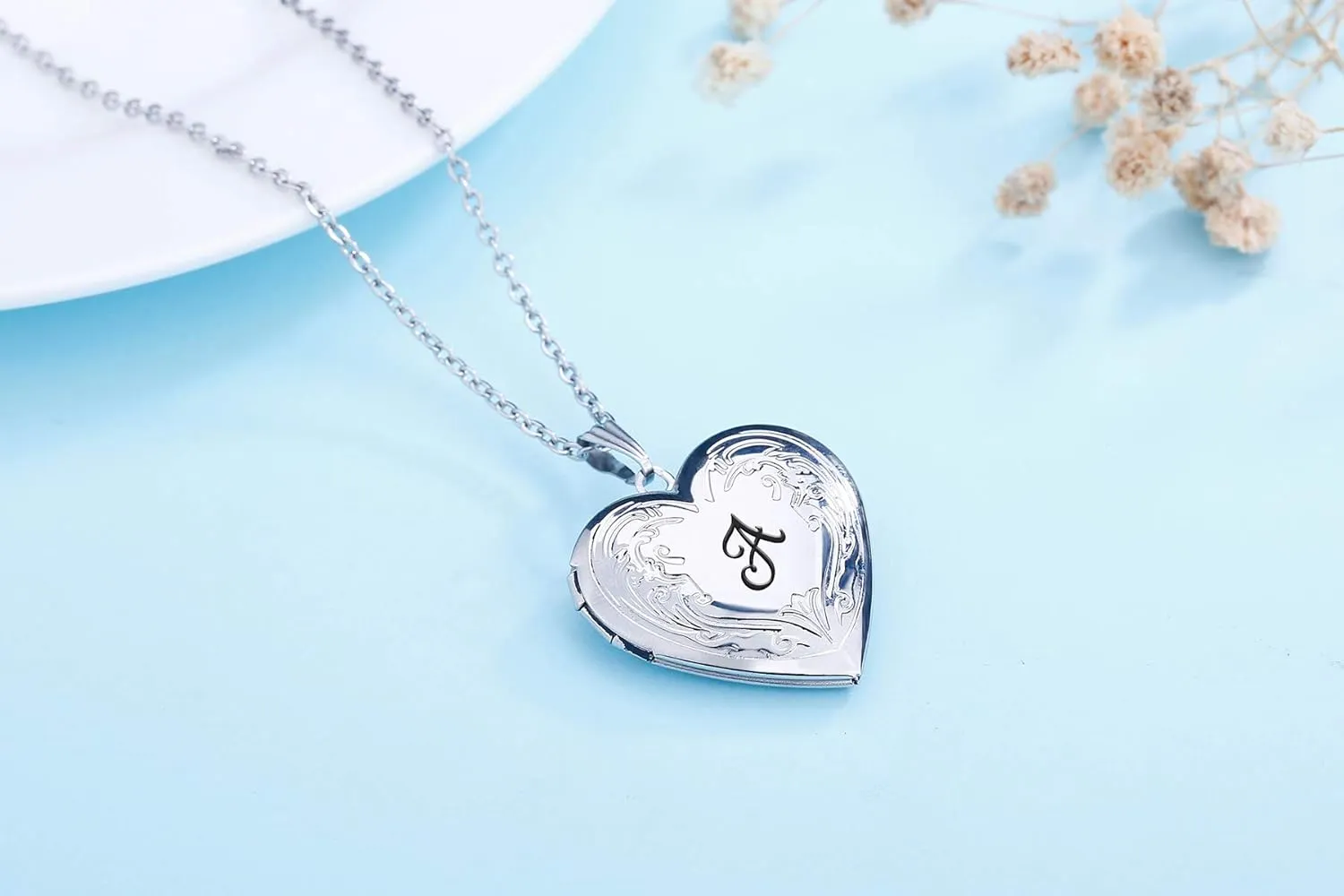 YOUFENG Locket Necklace that Holds Pictures Initial Alphabet A-Z Letter Pendant Necklace Platinum Plated Gifts for Women